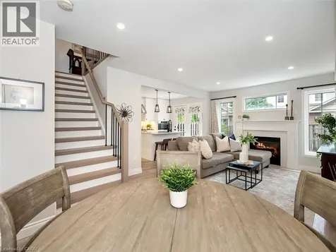 2448 Wooden Hill Circle Oakville ON L6M 4E3