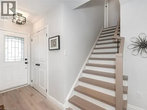 2448 Wooden Hill Circle Oakville ON L6M 4E3