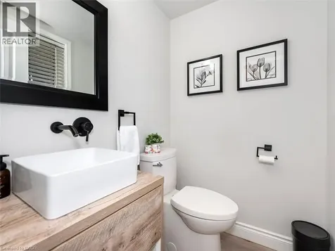 2448 Wooden Hill Circle Oakville ON L6M 4E3