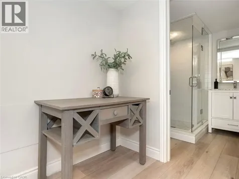 2448 Wooden Hill Circle Oakville ON L6M 4E3