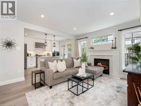 2448 Wooden Hill Circle Oakville ON L6M 4E3