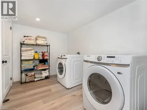 2448 Wooden Hill Circle Oakville ON L6M 4E3