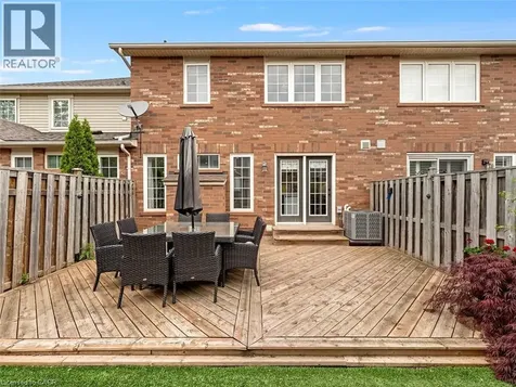 2448 Wooden Hill Circle Oakville ON L6M 4E3