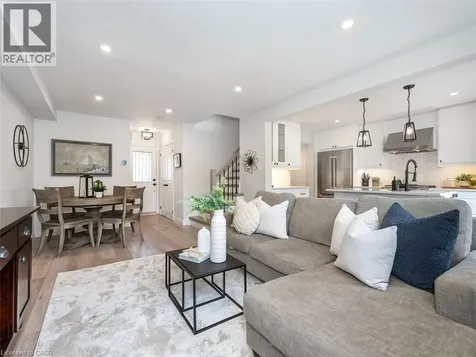 2448 Wooden Hill Circle Oakville ON L6M 4E3