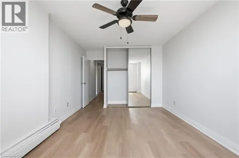 975 Warwick Court Burlington ON L7T 3Z7