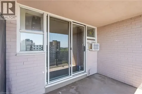 975 Warwick Court Burlington ON L7T 3Z7