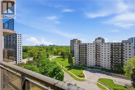 975 Warwick Court Burlington ON L7T 3Z7