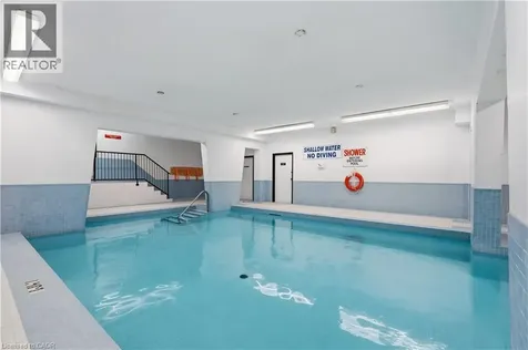 975 Warwick Court Burlington ON L7T 3Z7