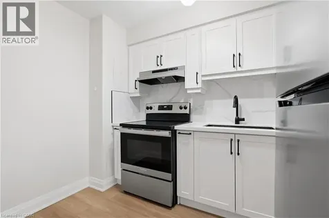 975 Warwick Court Burlington ON L7T 3Z7