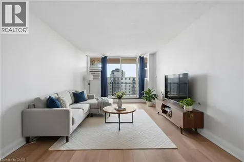 975 Warwick Court Burlington ON L7T 3Z7