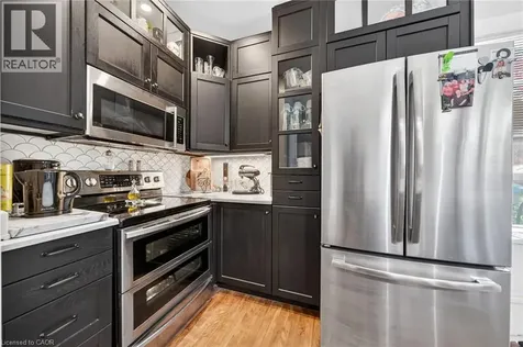 40 Fairleigh Crescent Hamilton ON L8M 2K9