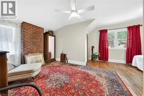 40 Fairleigh Crescent Hamilton ON L8M 2K9