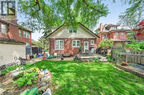 40 Fairleigh Crescent Hamilton ON L8M 2K9