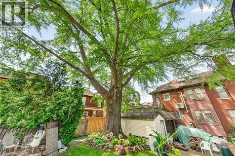 40 Fairleigh Crescent Hamilton ON L8M 2K9