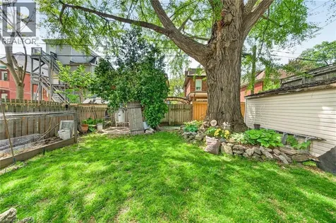 40 Fairleigh Crescent Hamilton ON L8M 2K9
