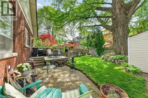 40 Fairleigh Crescent Hamilton ON L8M 2K9