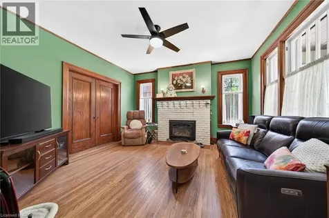 40 Fairleigh Crescent Hamilton ON L8M 2K9