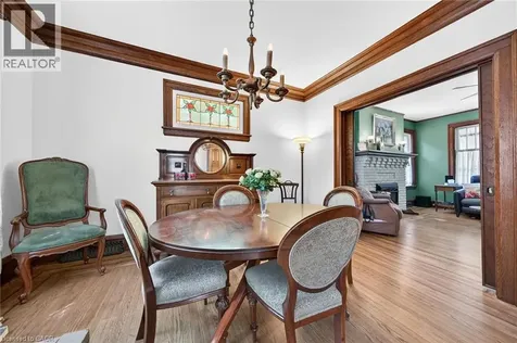40 Fairleigh Crescent Hamilton ON L8M 2K9
