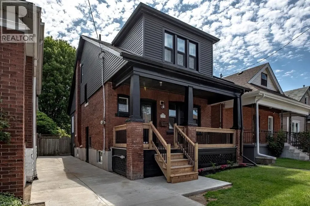 106 Grosvenor Avenue North Hamilton ON L8L 7S6
