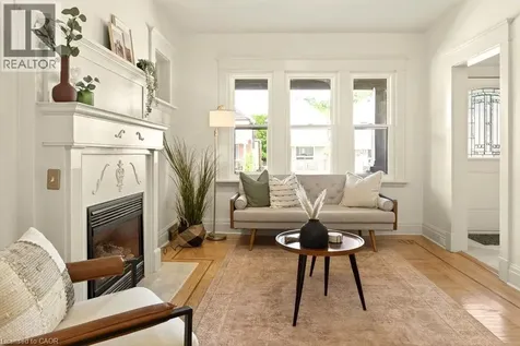 106 Grosvenor Avenue North Hamilton ON L8L 7S6