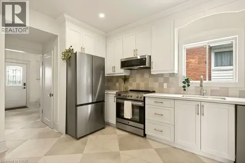 106 Grosvenor Avenue North Hamilton ON L8L 7S6