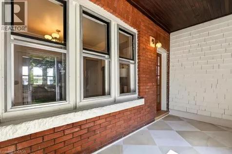 106 Grosvenor Avenue North Hamilton ON L8L 7S6