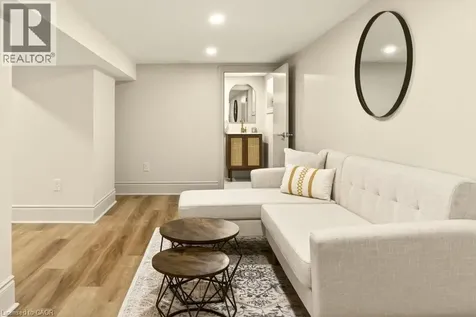 106 Grosvenor Avenue North Hamilton ON L8L 7S6