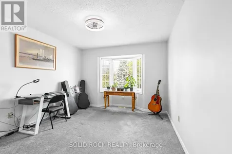 30 Rowe Drive Ottawa ON K2L 3Y3