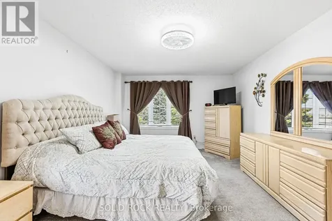 30 Rowe Drive Ottawa ON K2L 3Y3