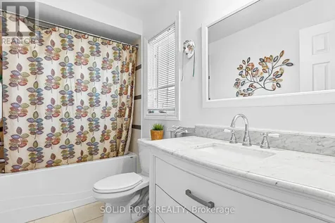 30 Rowe Drive Ottawa ON K2L 3Y3