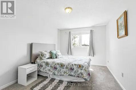 30 Rowe Drive Ottawa ON K2L 3Y3