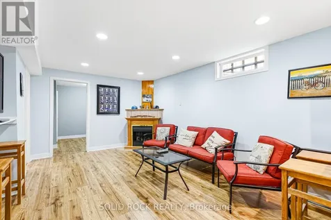 30 Rowe Drive Ottawa ON K2L 3Y3