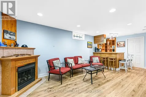 30 Rowe Drive Ottawa ON K2L 3Y3