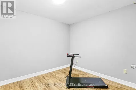 30 Rowe Drive Ottawa ON K2L 3Y3