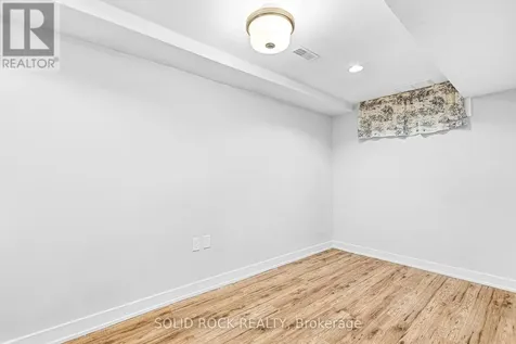 30 Rowe Drive Ottawa ON K2L 3Y3