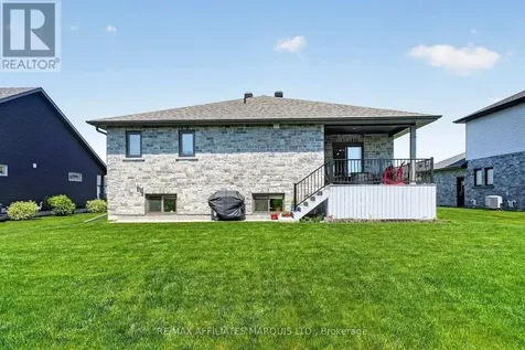 2140 Burke Avenue Cornwall ON K6H 5B4