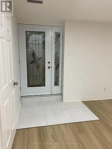33 Country Heights Drive Richmond Hill ON L4E 3M8