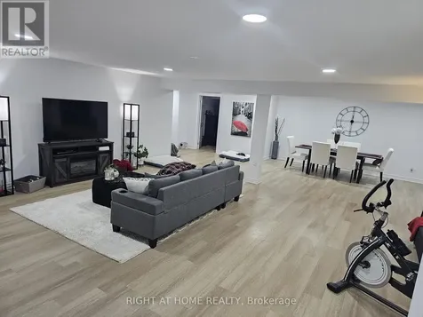33 Country Heights Drive Richmond Hill ON L4E 3M8