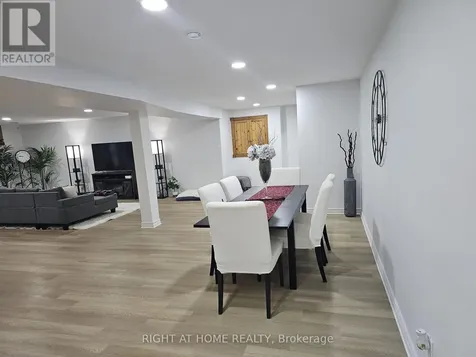 33 Country Heights Drive Richmond Hill ON L4E 3M8