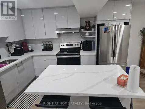 33 Country Heights Drive Richmond Hill ON L4E 3M8