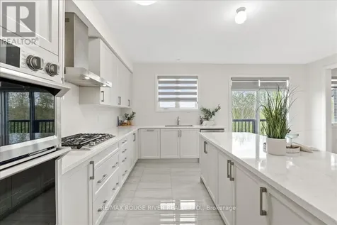 39 Armilia Place Whitby ON L1P 0P8
