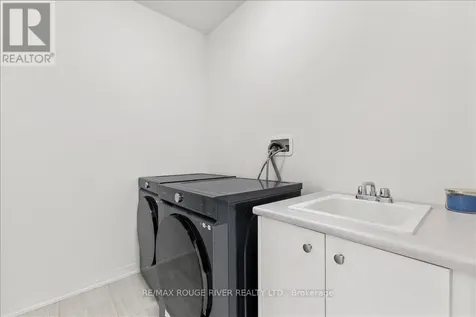 39 Armilia Place Whitby ON L1P 0P8