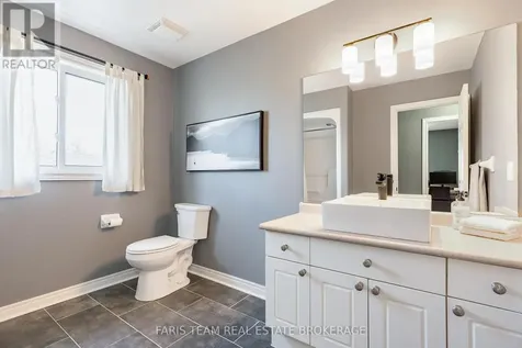 616 Glen Cedar Crescent Innisfil ON L9S 2J4