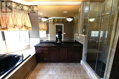 24 Majestic Drive Markham (berczy) ON L6C 2B1