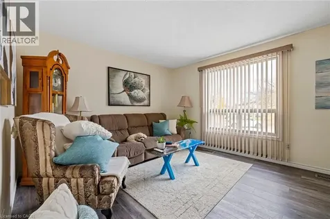 9 Cleveland Place Stoney Creek ON L8J 1M9