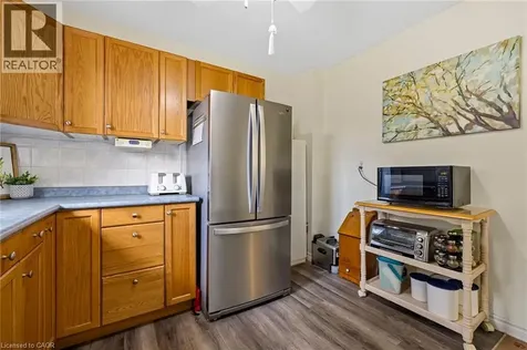 9 Cleveland Place Stoney Creek ON L8J 1M9