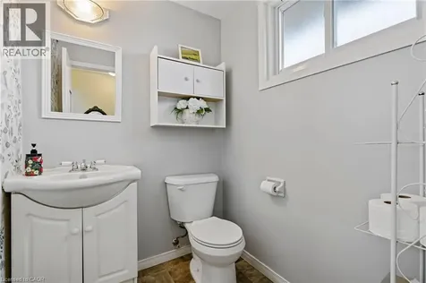 9 Cleveland Place Stoney Creek ON L8J 1M9