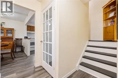 9 Cleveland Place Stoney Creek ON L8J 1M9