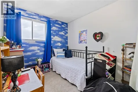 9 Cleveland Place Stoney Creek ON L8J 1M9