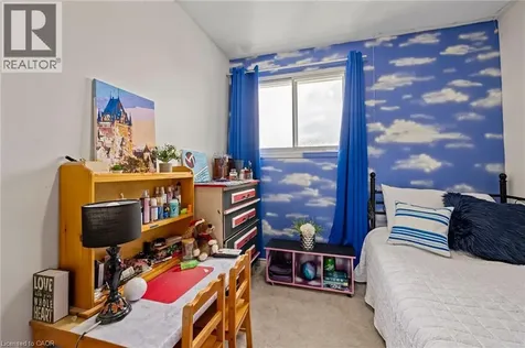 9 Cleveland Place Stoney Creek ON L8J 1M9